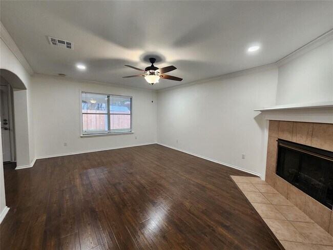 Building Photo - 1508 Lorson Loop