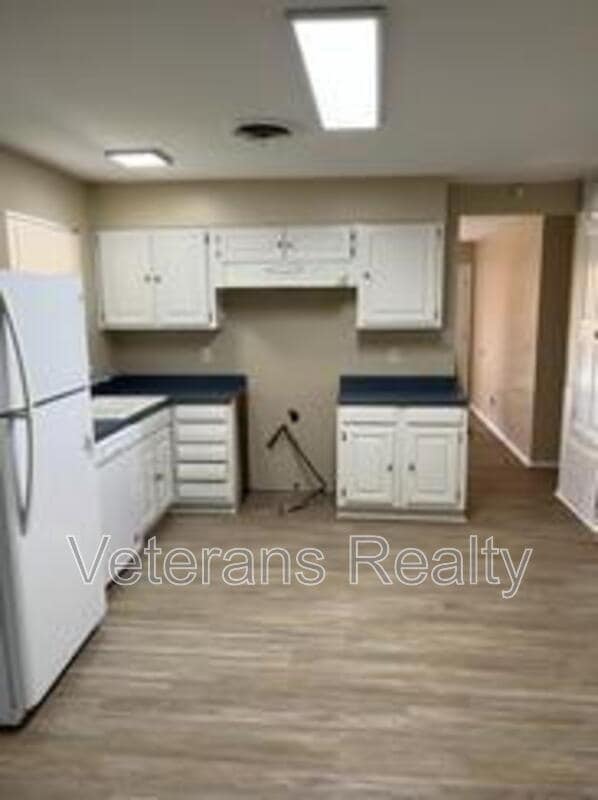 Photo - 206 N Wilson Blvd House