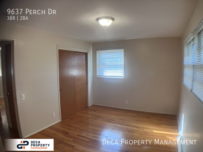 Foto del edificio - 9637 Perch Dr