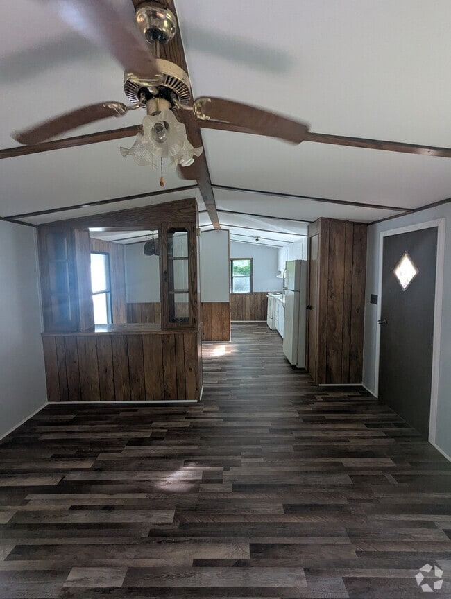 Building Photo - 115 Walnut Branch Dr