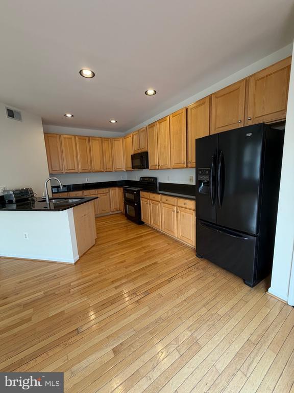 Foto del edificio - 6256 Shackelford Terrace