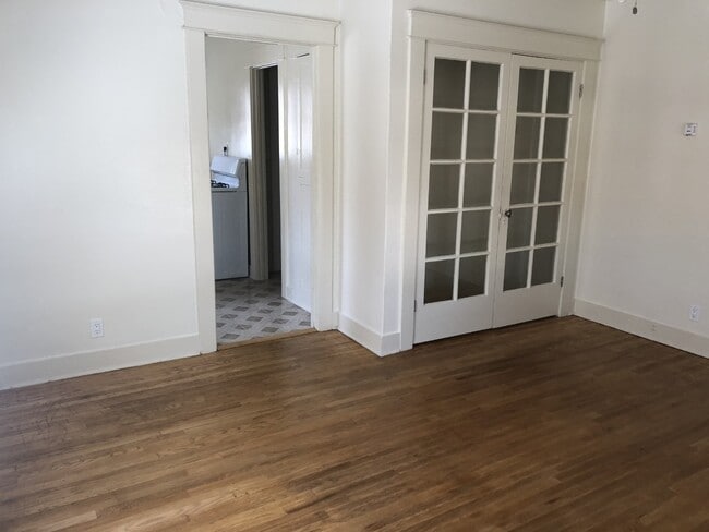 Studio Area - 10117 Braddock Dr