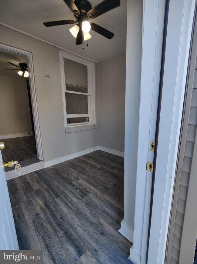 Foto del edificio - 4323 N 8th St
