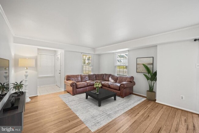 Building Photo - 31 Everett Dr