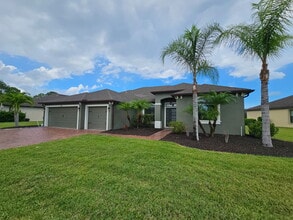 Building Photo - 3820 Watergrass St