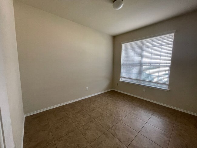Building Photo - 9514 Fratelli Court