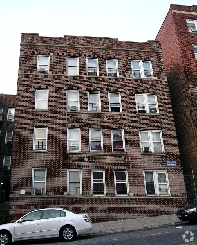 Building Photo - 40 Caryl Ave