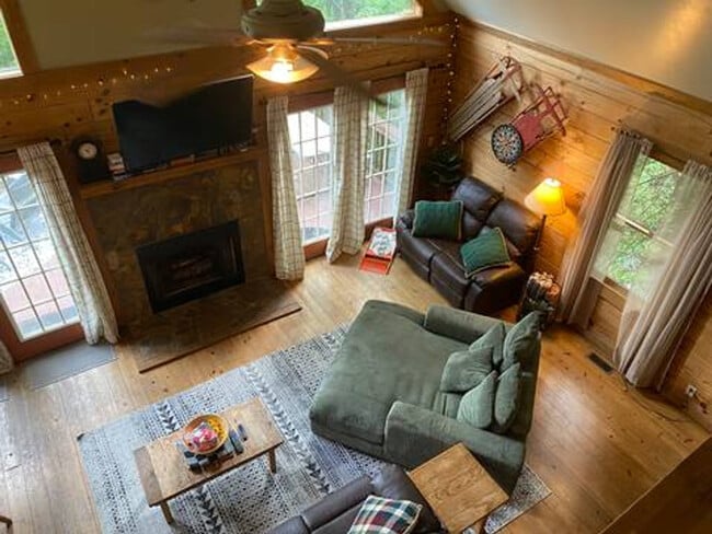 Building Photo - 62 Bailey Ave