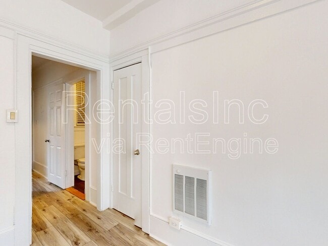 Building Photo - 1053 Post St