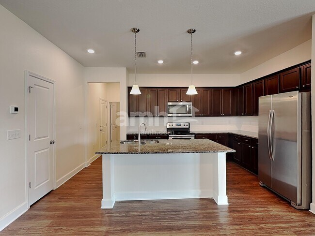 Foto del edificio - 322 Pine Terrace Dr