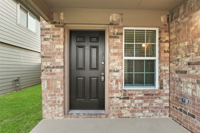 Foto del edificio - 17135 Hailey Harbor Dr