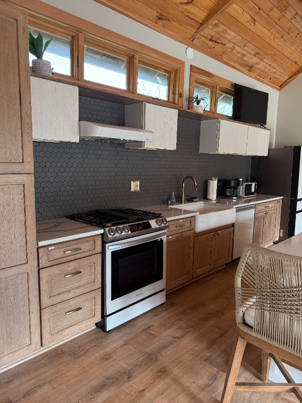 Building Photo - 4346 E Becker Rd