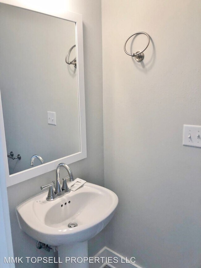 Building Photo - 3 br, 2.5 bath House - 9002 Banyan Beach Dr