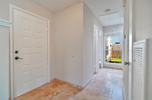 Foto del edificio - 1403 Valley Landing Dr