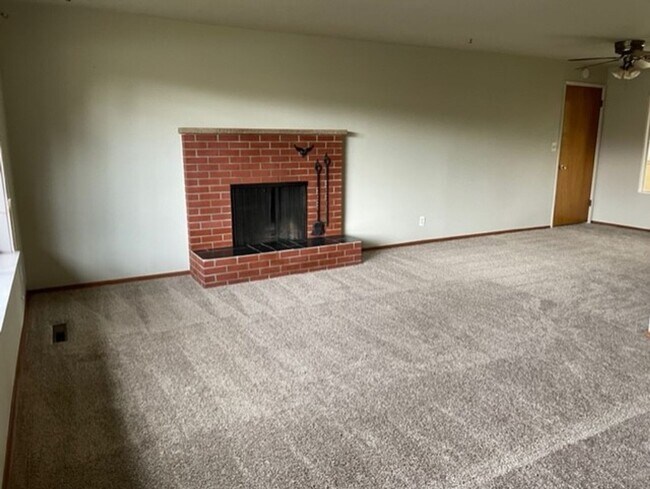Foto del edificio - Pet Friendly 3 bedroom home in the heart o...