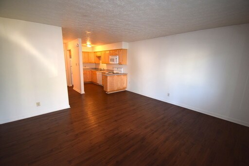Building Photo - 337 Linden Walk