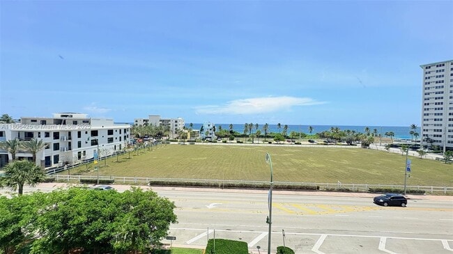 Building Photo - 4117 Bougainvilla Dr