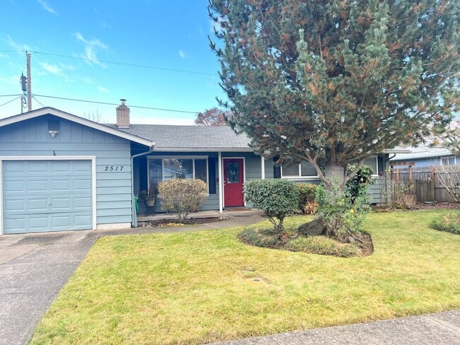 Discover this well-maintained 3-bedroom, 2-bath home in Eugene, OR. - Discover this well-maintained 3-bedroom, 2-bath home in Eugene, OR.