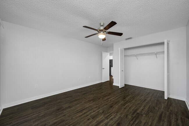 Foto del edificio - 10723 Buckingham Ct