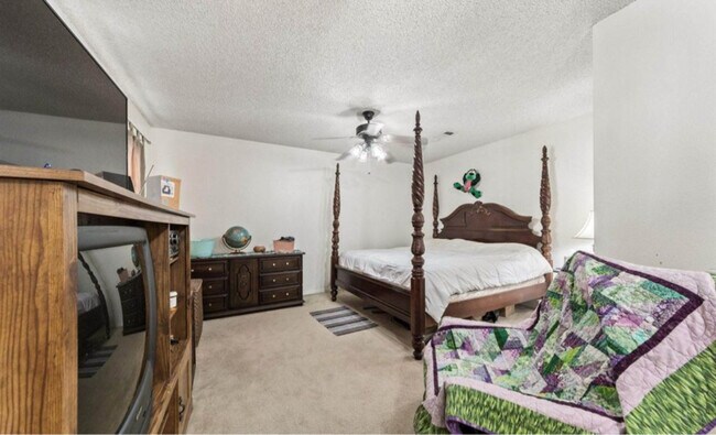 Foto del edificio - 100 Teal Ln