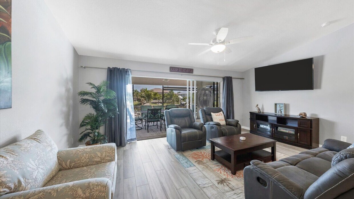 Foto principal - 14400 Fort Myers Ave