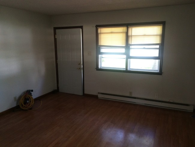 Foto del edificio - 100 Parkview Ln