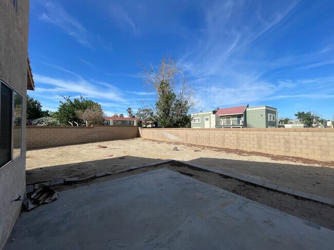 Foto del edificio - Lancaster 3 bedroom - AVAILABLE NOW!