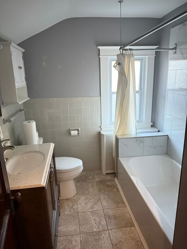 Foto del edificio - 18 Fairfield Ave