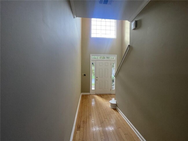 Building Photo - 4207 Rogers Creek Ct