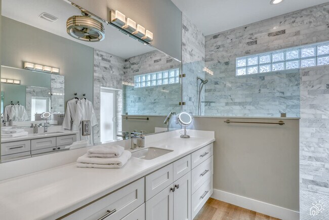 Foto del edificio - 1669 Colleen St