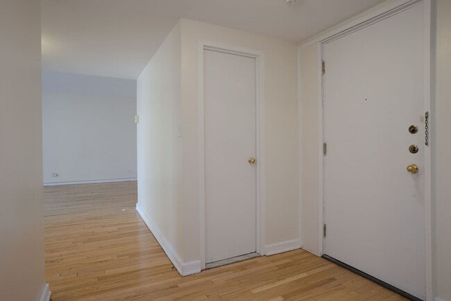 Building Photo - 3435 Rue Drummond