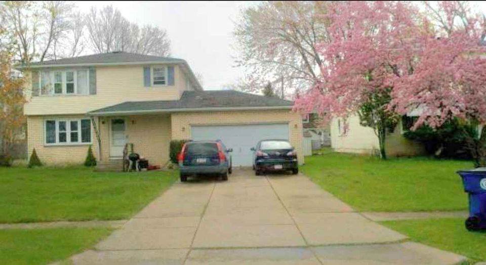 Primary Photo - 329 Sundridge Dr