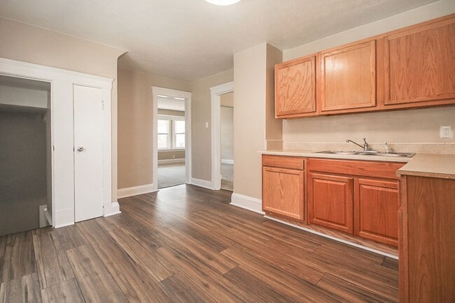 Building Photo - Must See!! Renovated Spacious Single Family House!