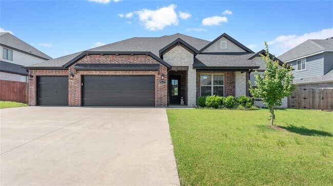 Building Photo - 4103 S W Wheatgrass Blvd