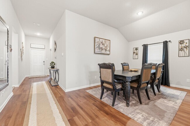 Photo - 5538 Jade Vly House