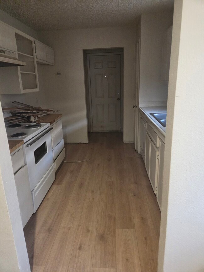 Foto del edificio - 1703 Windsong Ln