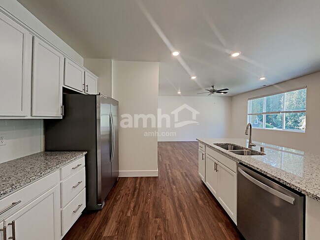 Foto del edificio - 19226 15th Ave Ct E