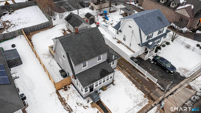 Building Photo - 15 Cowles St