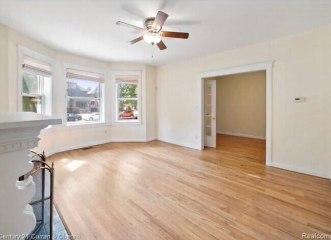 Apartamento de un dormitorio - 455 E Ferry St