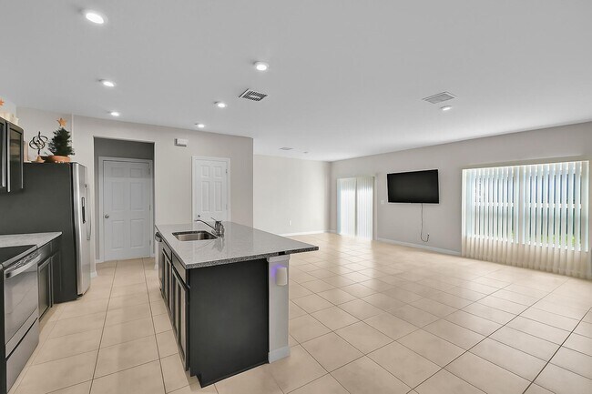 Foto del edificio - 3351 Liberty Square Way