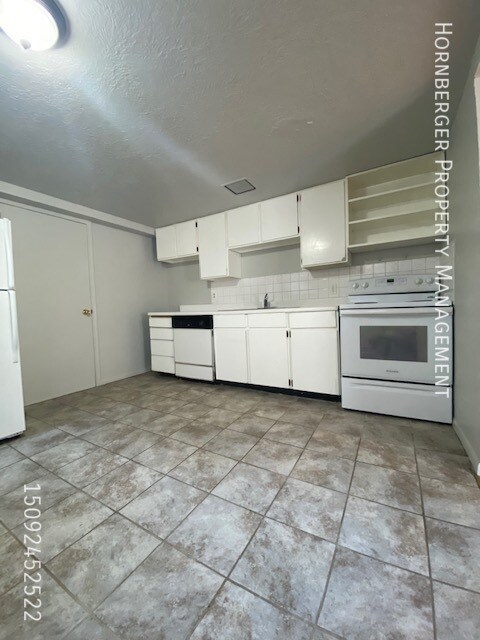Foto del edificio - 1108 W 12th Ave