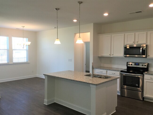 Building Photo - 104 Samara Lane