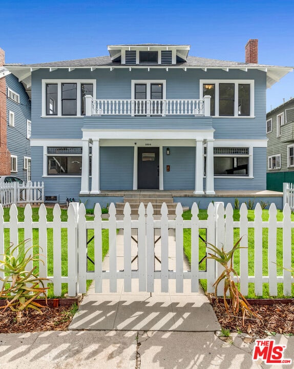 Building Photo - 1804 Roosevelt Ave