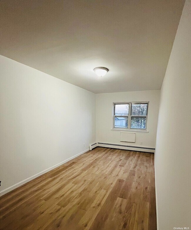 Foto del edificio - 66-11 52nd Ave