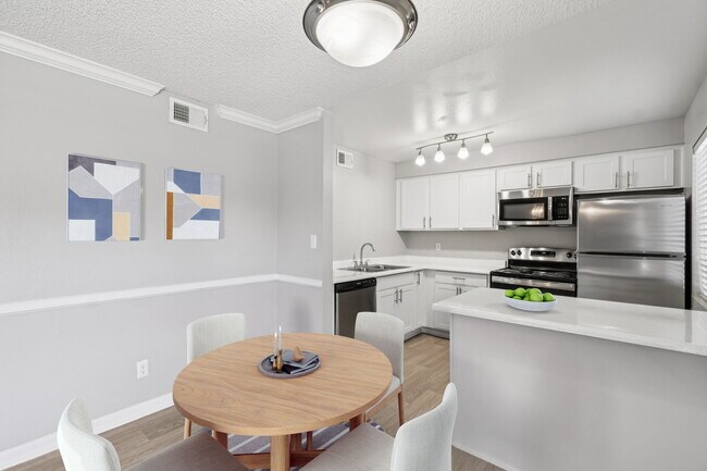 Building Photo - Granite Bay