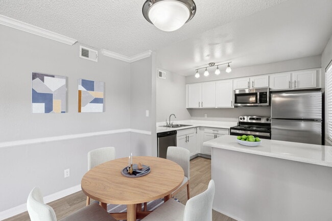 Building Photo - Granite Bay