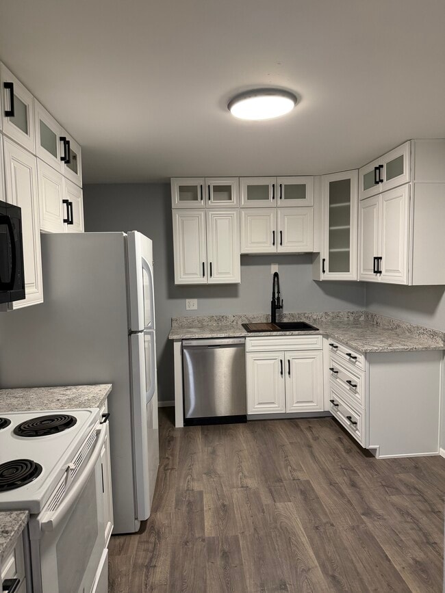 Building Photo - 6898 Newman Street