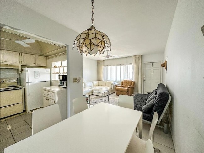 Photo - 3280 Lake Osborne Dr Apartment