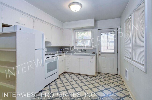 Building Photo - 1 br, 1 bath House - 955 NW 6TH AVE