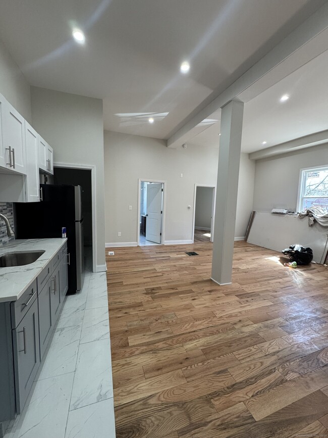 Foto del edificio - 740 Dixwell Ave